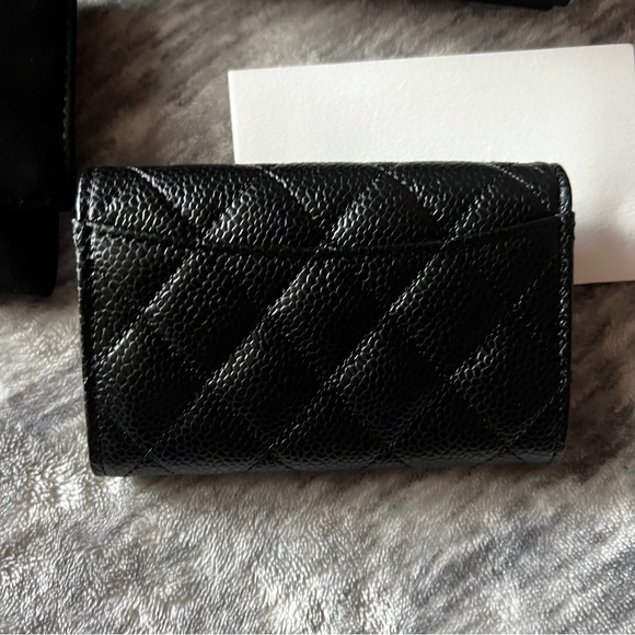 CHANEL CAVIAR LEATHER CC LOGO CREDIT CARD HOLDER WALLET - Picture 9 of 13